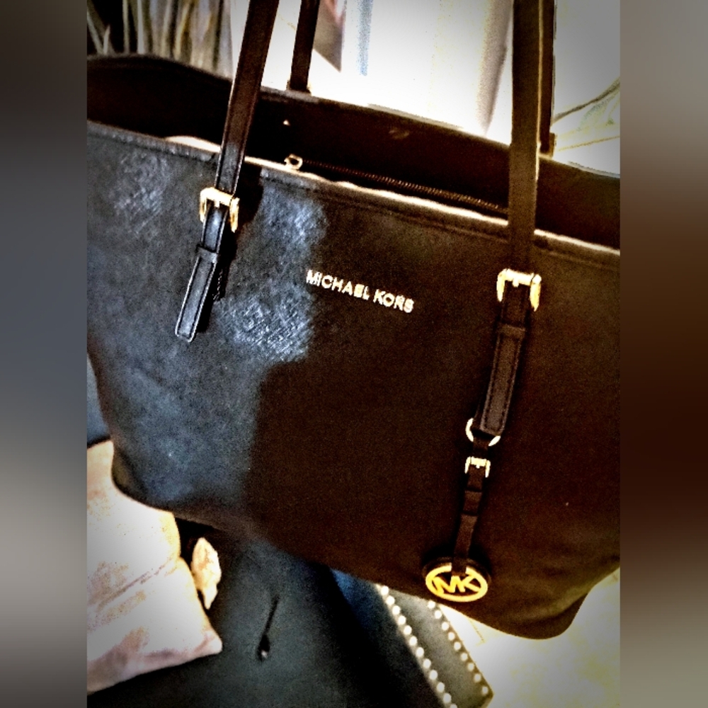 MICHAEL KORS Large Tote GUC Black - Picture 3 of 6